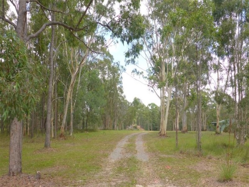 5 ACRES CLOSE TO NOOSA. 7