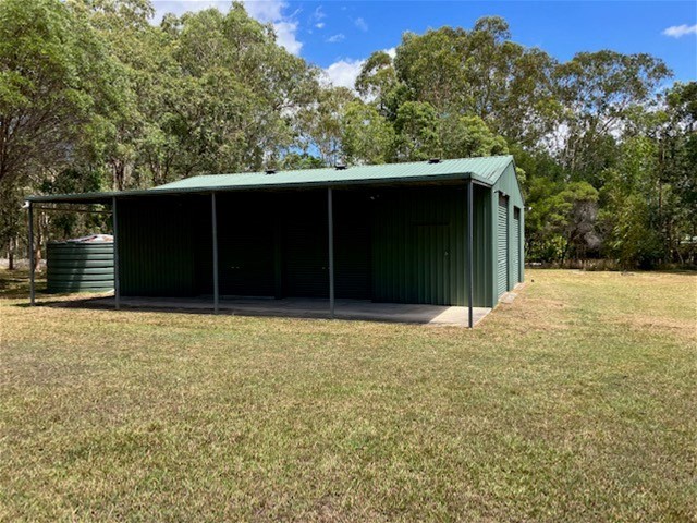5 ACRES CLOSE TO NOOSA. 4