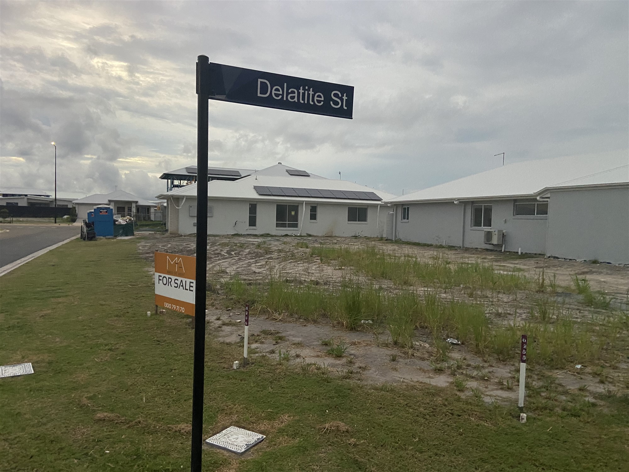 Generous 456m2 lot for sale 3