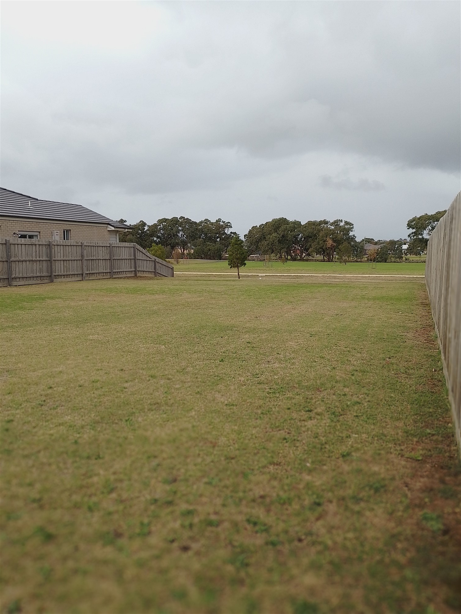 BRILLIANT SEACHANGE BLOCK WITH PARK 3