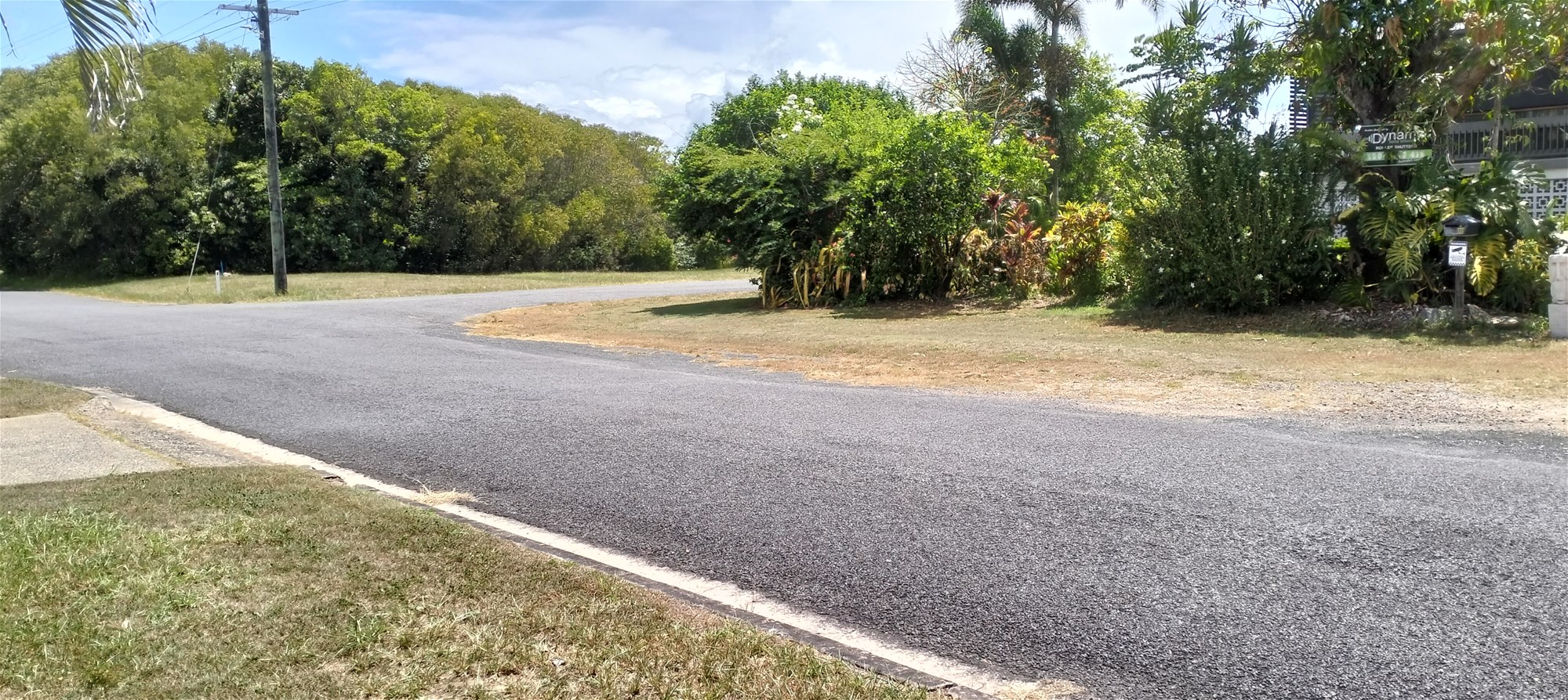 BEACHSIDE BLOCK IN TULLY HEADS 7