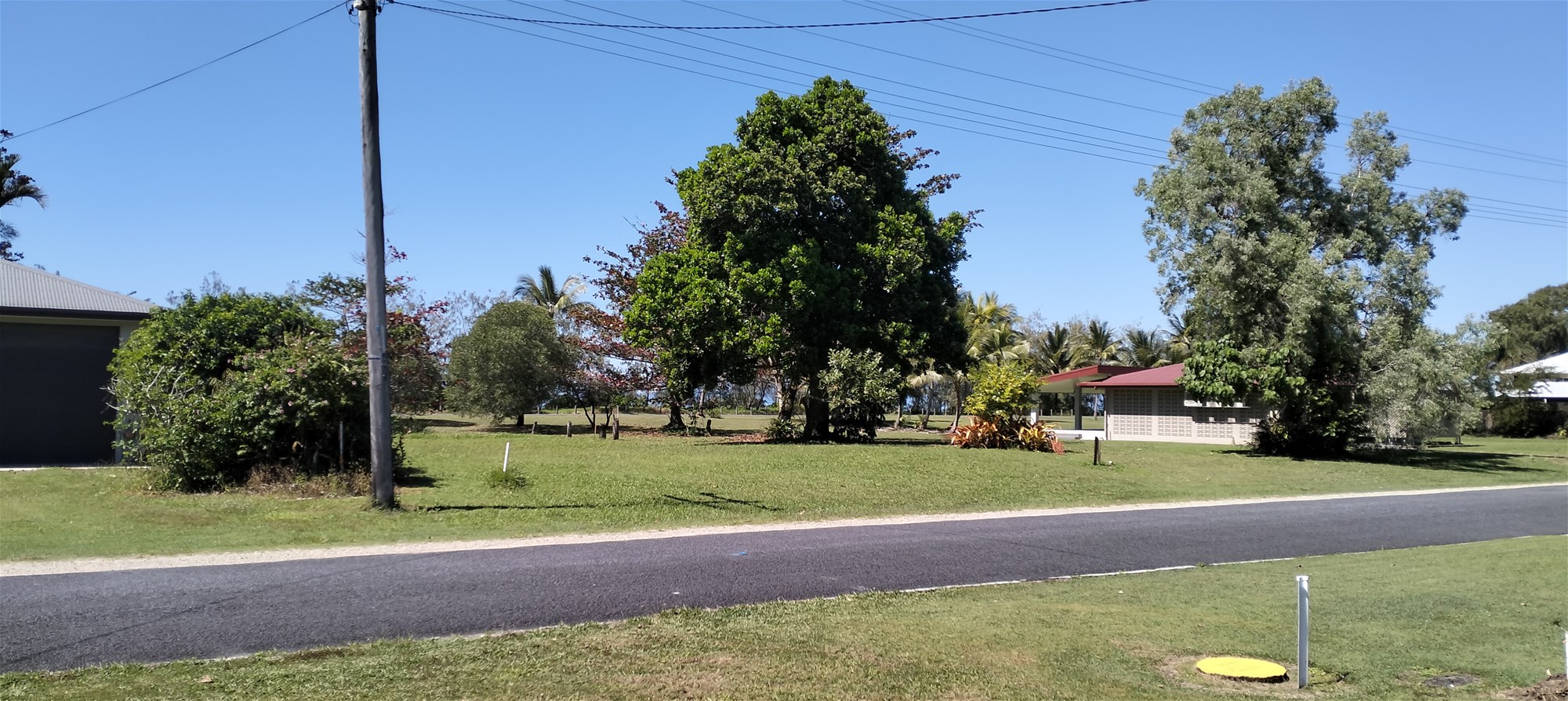 BEACHSIDE BLOCK IN TULLY HEADS 9