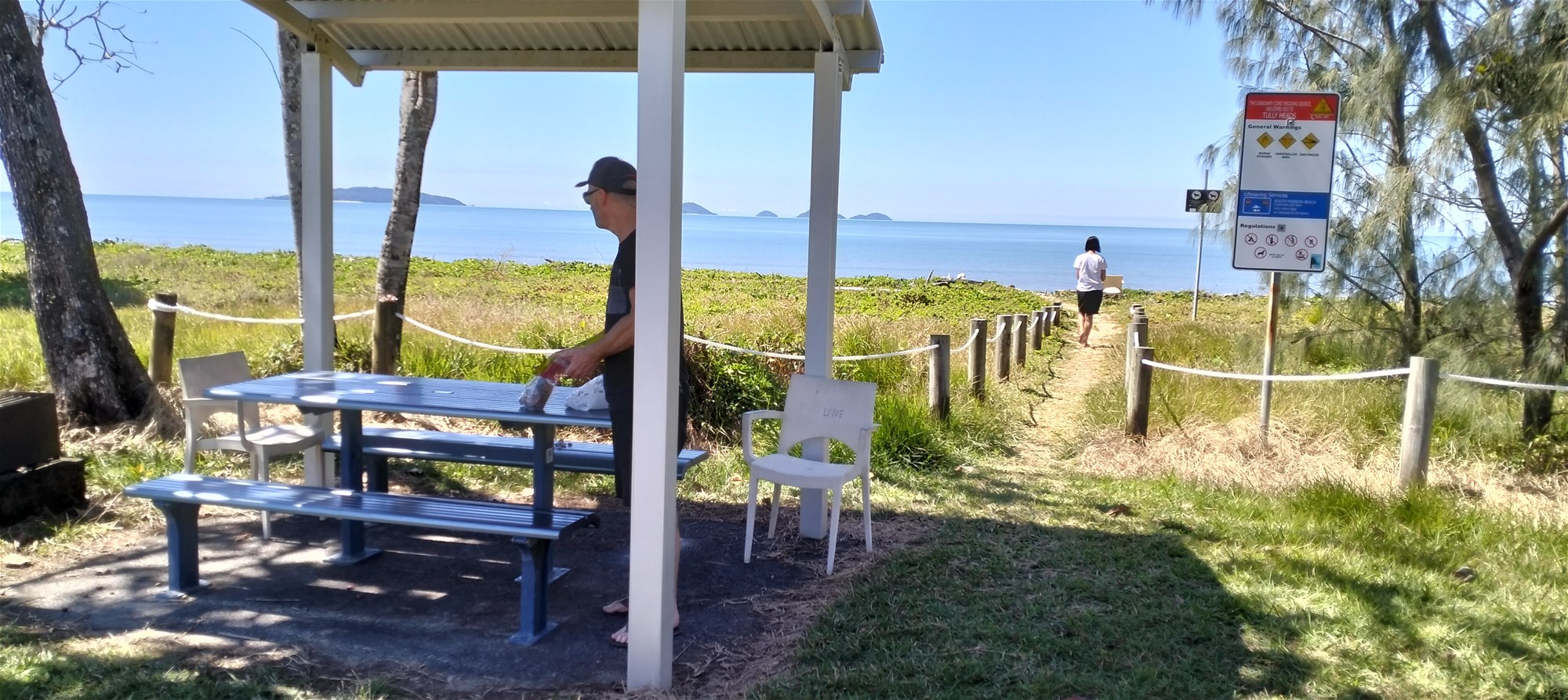 BEACHSIDE BLOCK IN TULLY HEADS 12