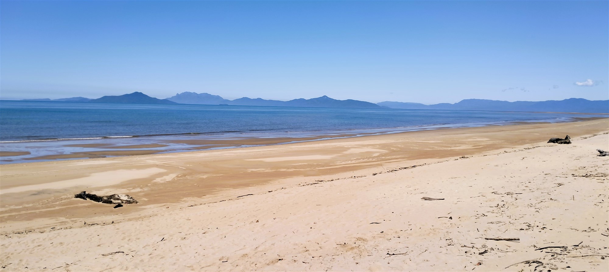BEACHSIDE BLOCK IN TULLY HEADS 17