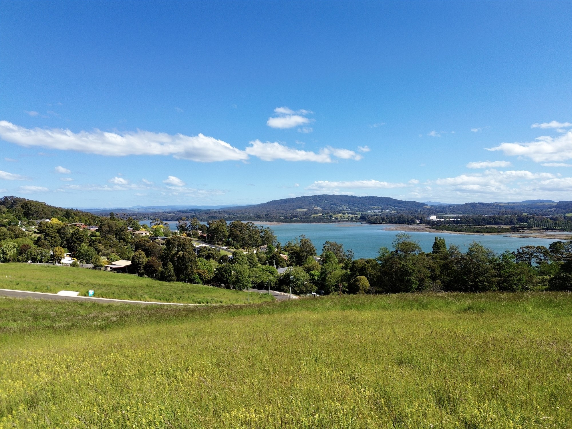 Residential land within exclusive subdivision with sweeping views, photo 2