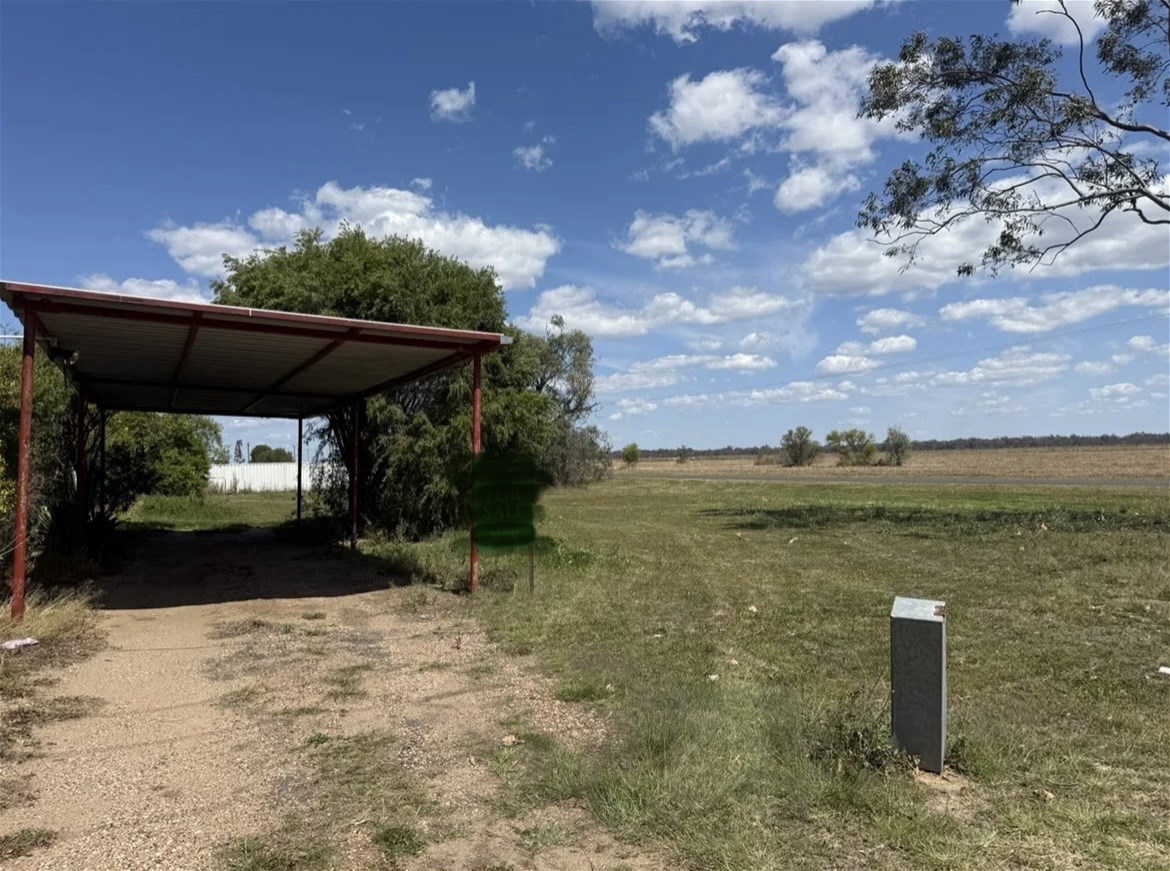 1/4 acre town block, Dirranbandi, photo 2