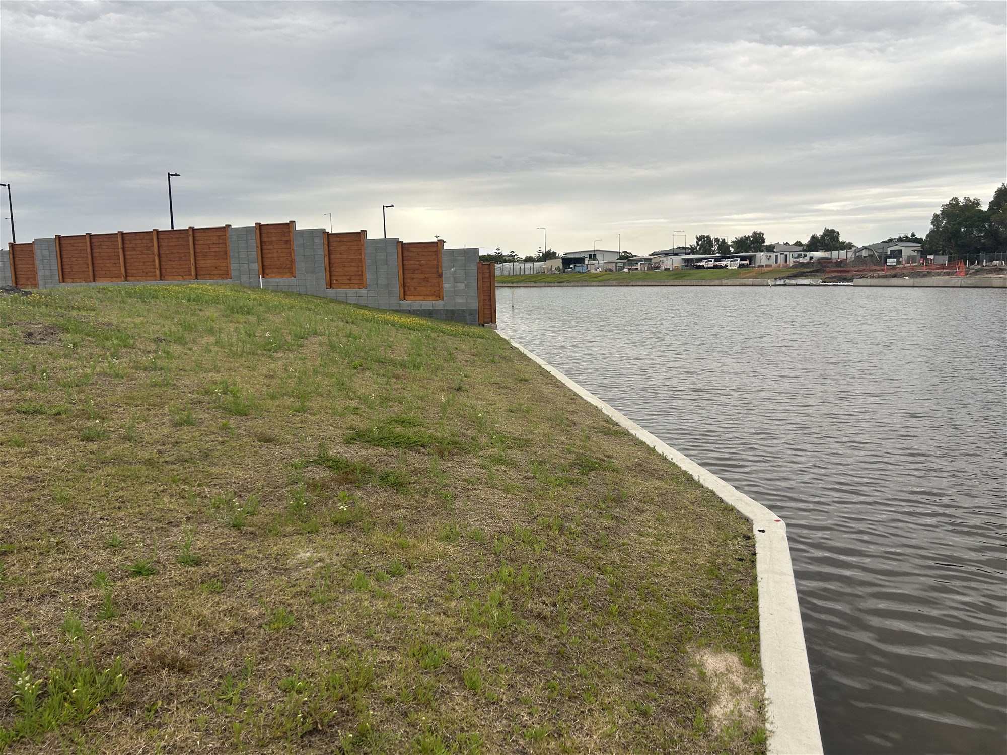 RARE 879m² NORTH-FACING WATERFRONT HOMESITE IN NAUTICAL EDGE, photo 5