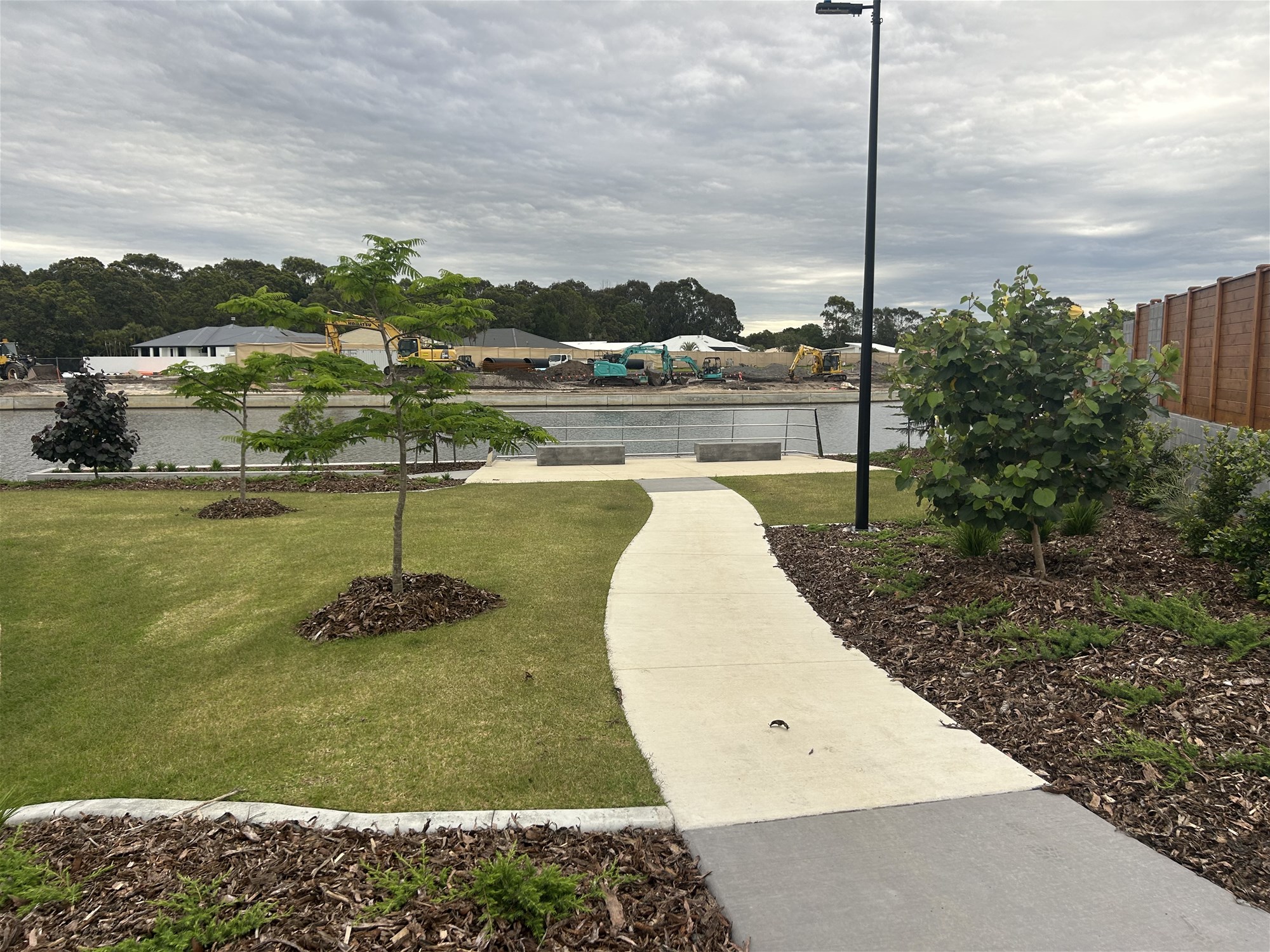 RARE 879m² NORTH-FACING WATERFRONT HOMESITE IN NAUTICAL EDGE, photo 6