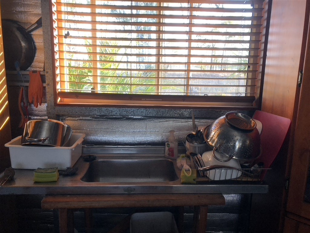 Off-grid property, situated on 3.68 5