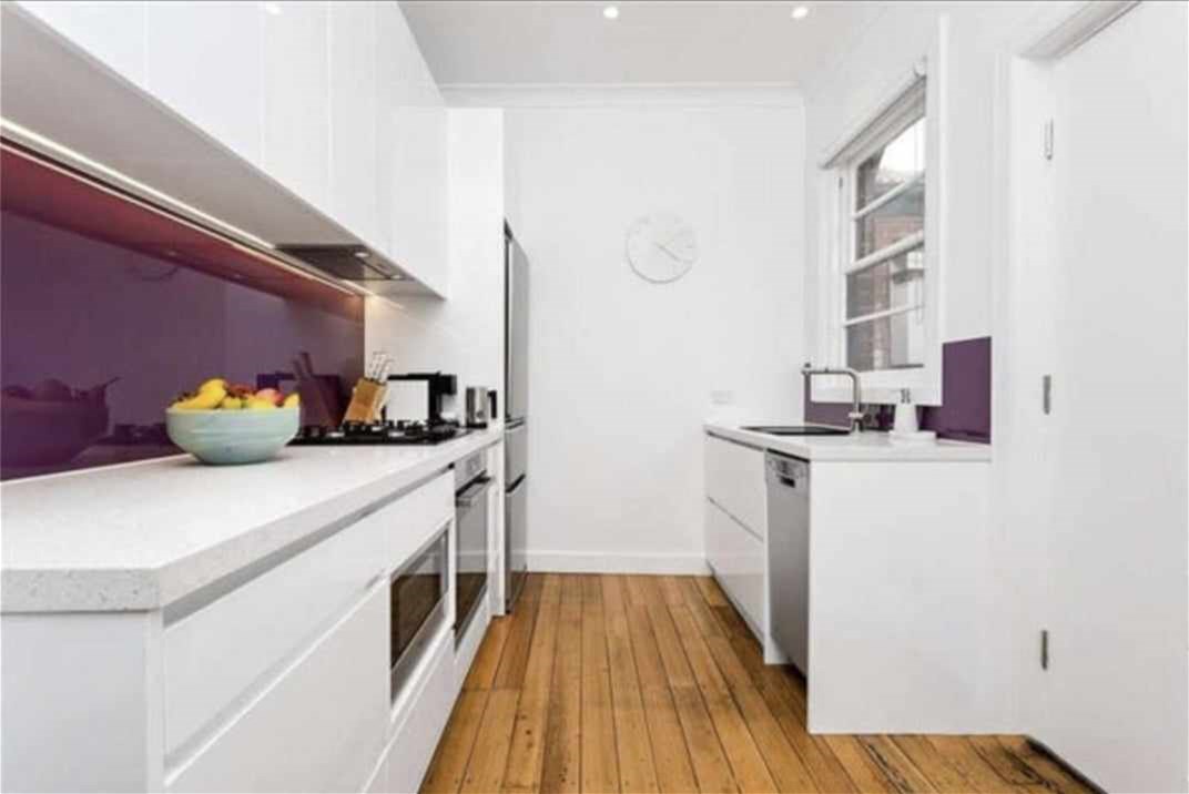 “Stunning Apartment in the Heart of St Kilda – Your Dream Rental Awaits!”