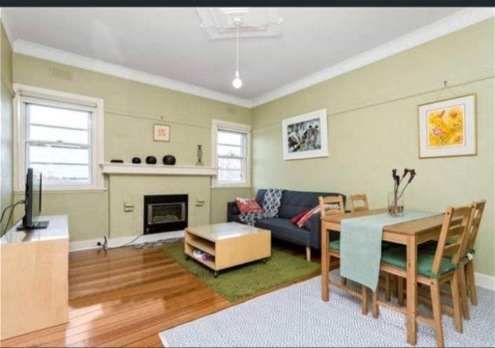 “Stunning Apartment in the Heart 2