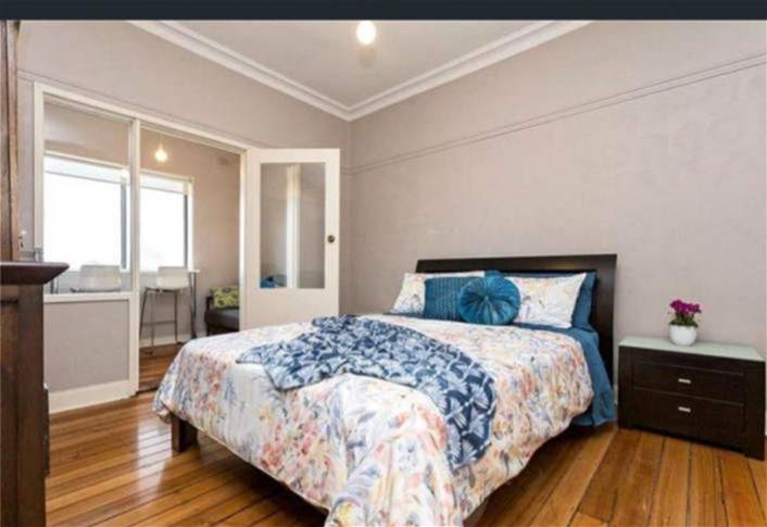 “Stunning Apartment in the Heart 3