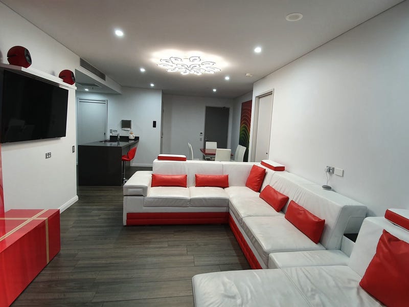 FULL FURNISHED 2 BED, 2 2