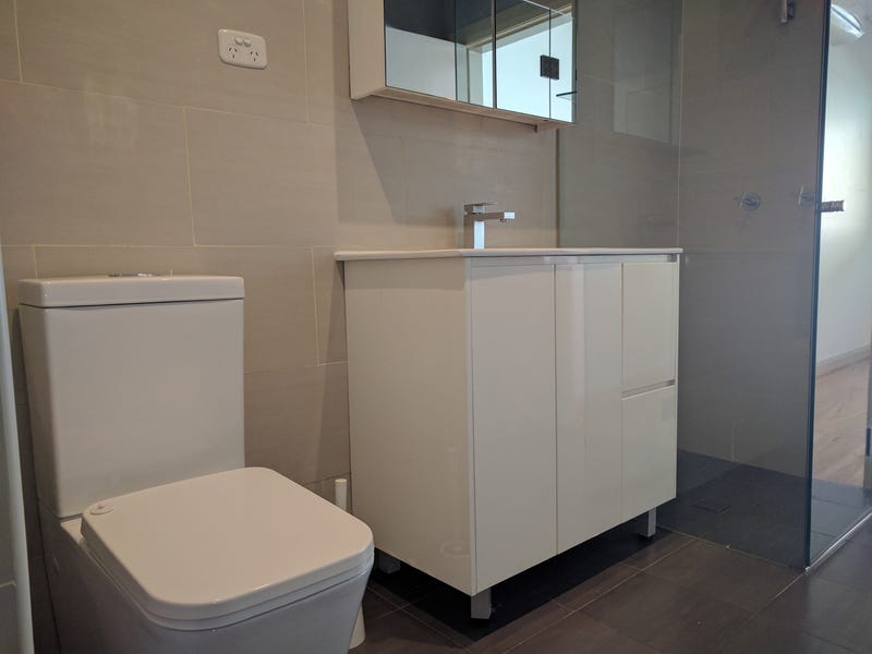 Luxury 1 Bed Apartment with 11