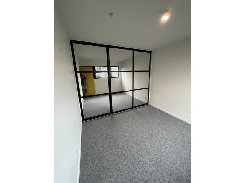 Modern 2 Bedroom Apartment 6