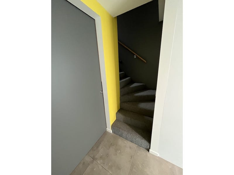 Modern 2 Bedroom Apartment 11