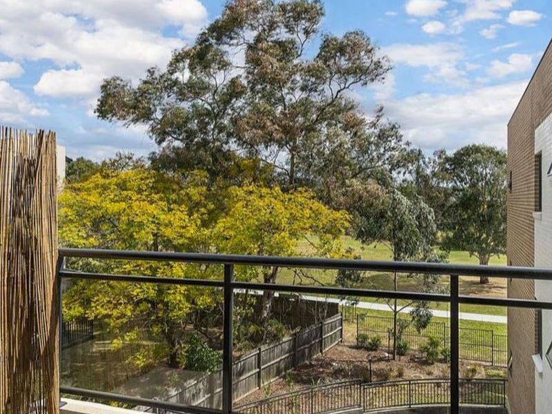 Bright, spacious, private, quiet and 2