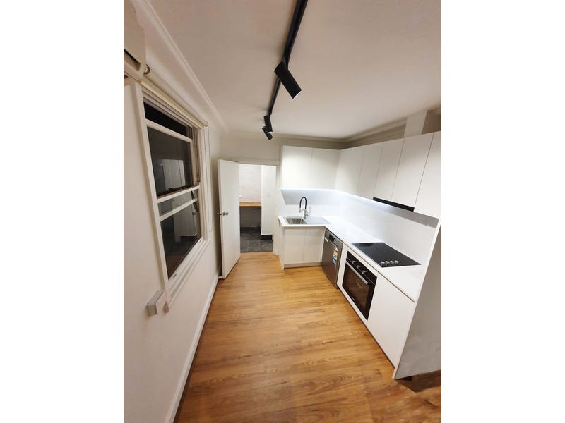 Charming 3 Bedroom House 3