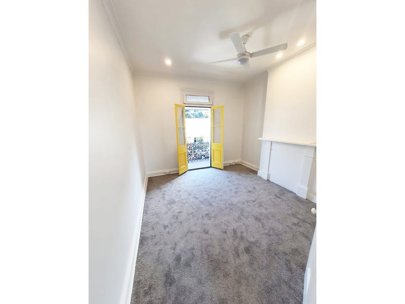 Charming 3 Bedroom House 4