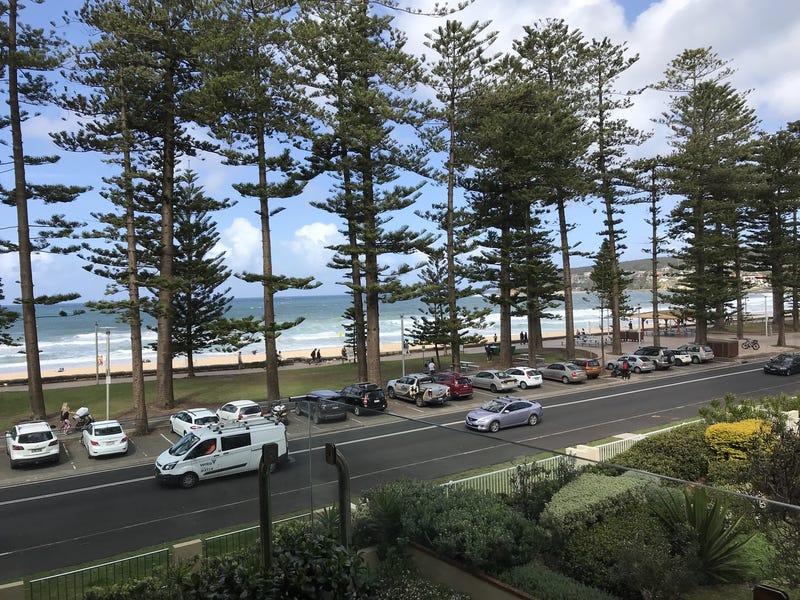 Stylish 1 bed apartment on 2