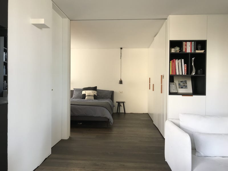 Stylish 1 bed apartment on 7