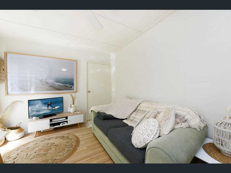 KINGS BEACH BEACH NOOK – PRIVATE WITH LOCATION LOCATION LOCATION