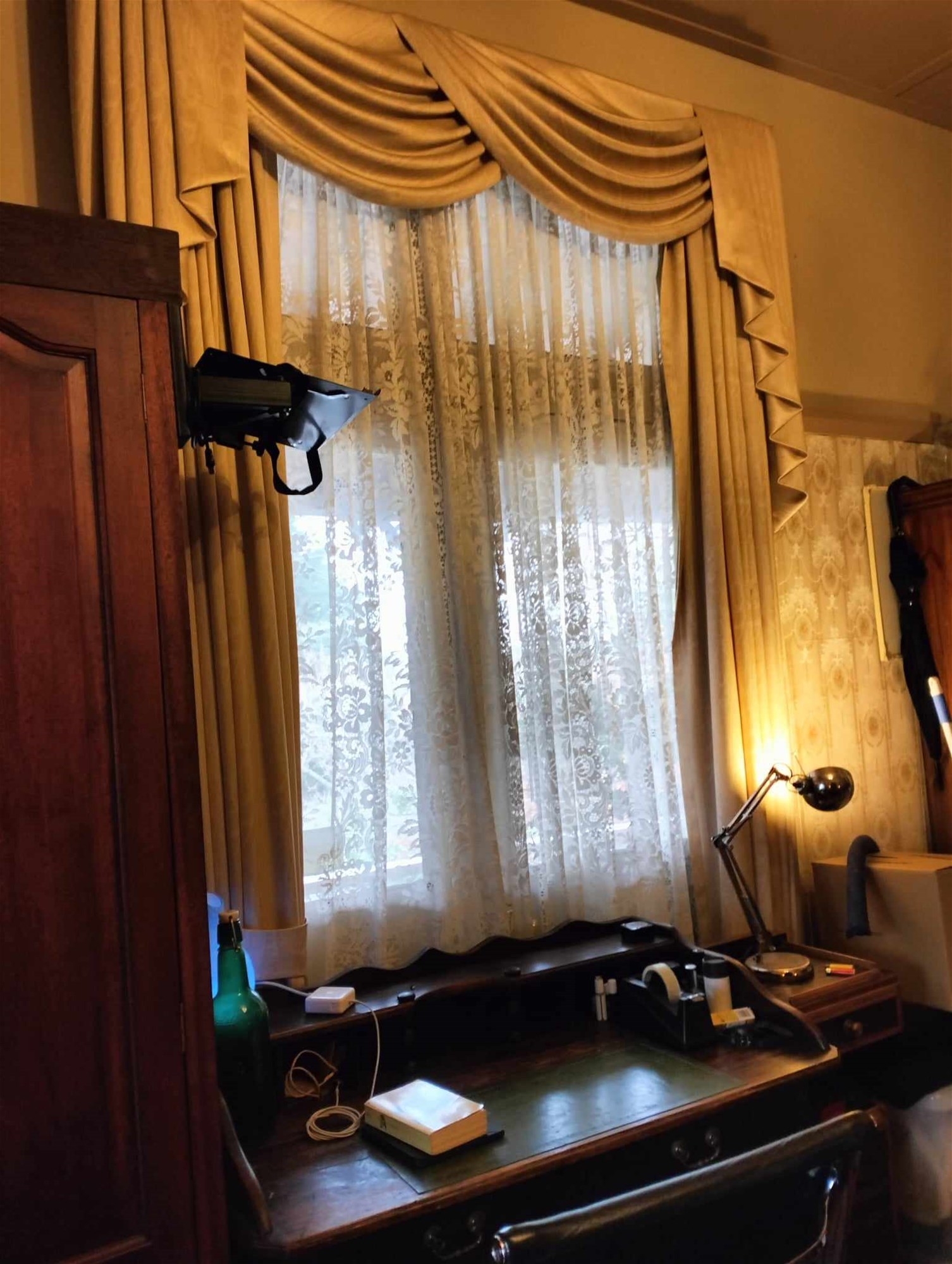 ROOM FOR RENT 11