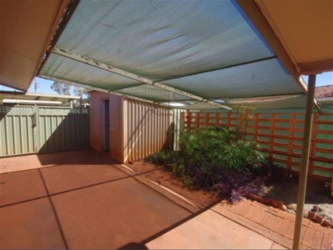 Property with Pool & Location 7