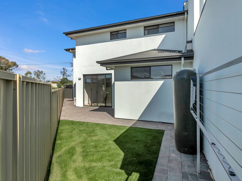 Townhouse – low maintenance 2