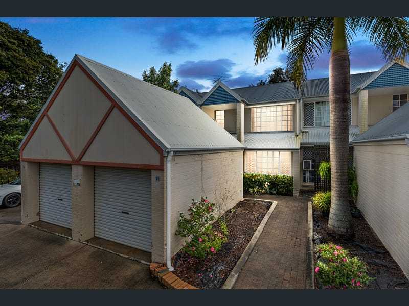 Cozy Townhome Close to all Amenities – Dream Location