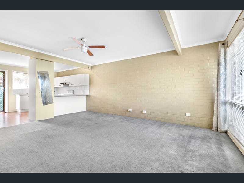 Cozy Townhome Close to all 7
