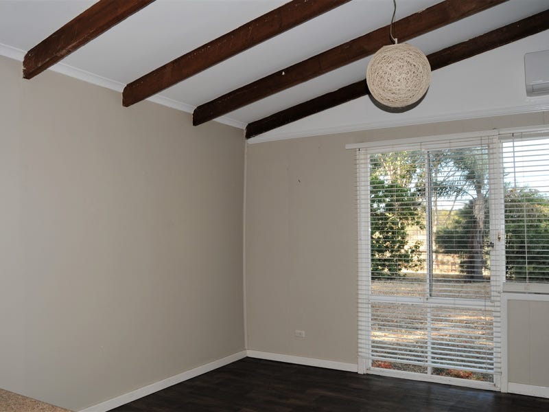 SEMI COUNTRY FARMHOUSE LIVING 21