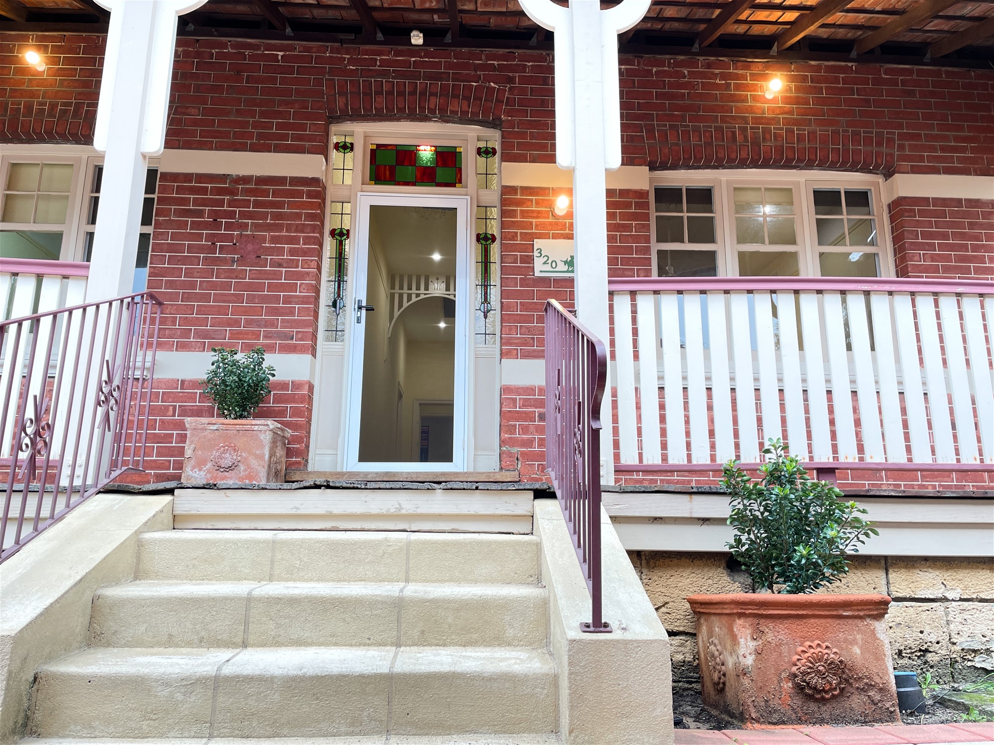 Charming House for Rent in 8