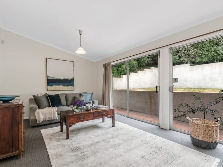 Charming 3-Bedroom Weatherboard Cottage, Walk 10