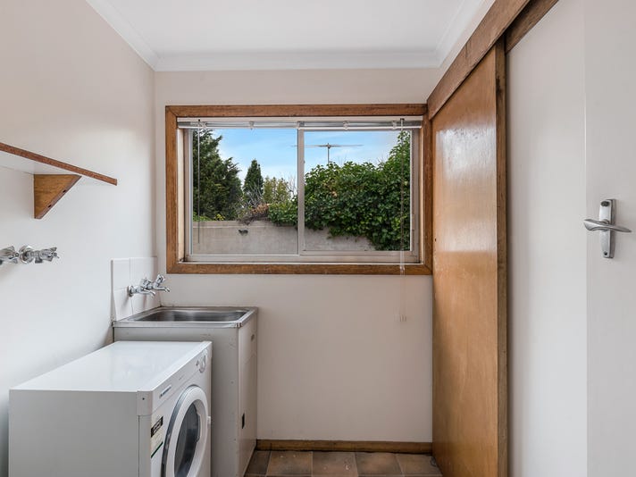 Charming 3-Bedroom Weatherboard Cottage, Walk 20