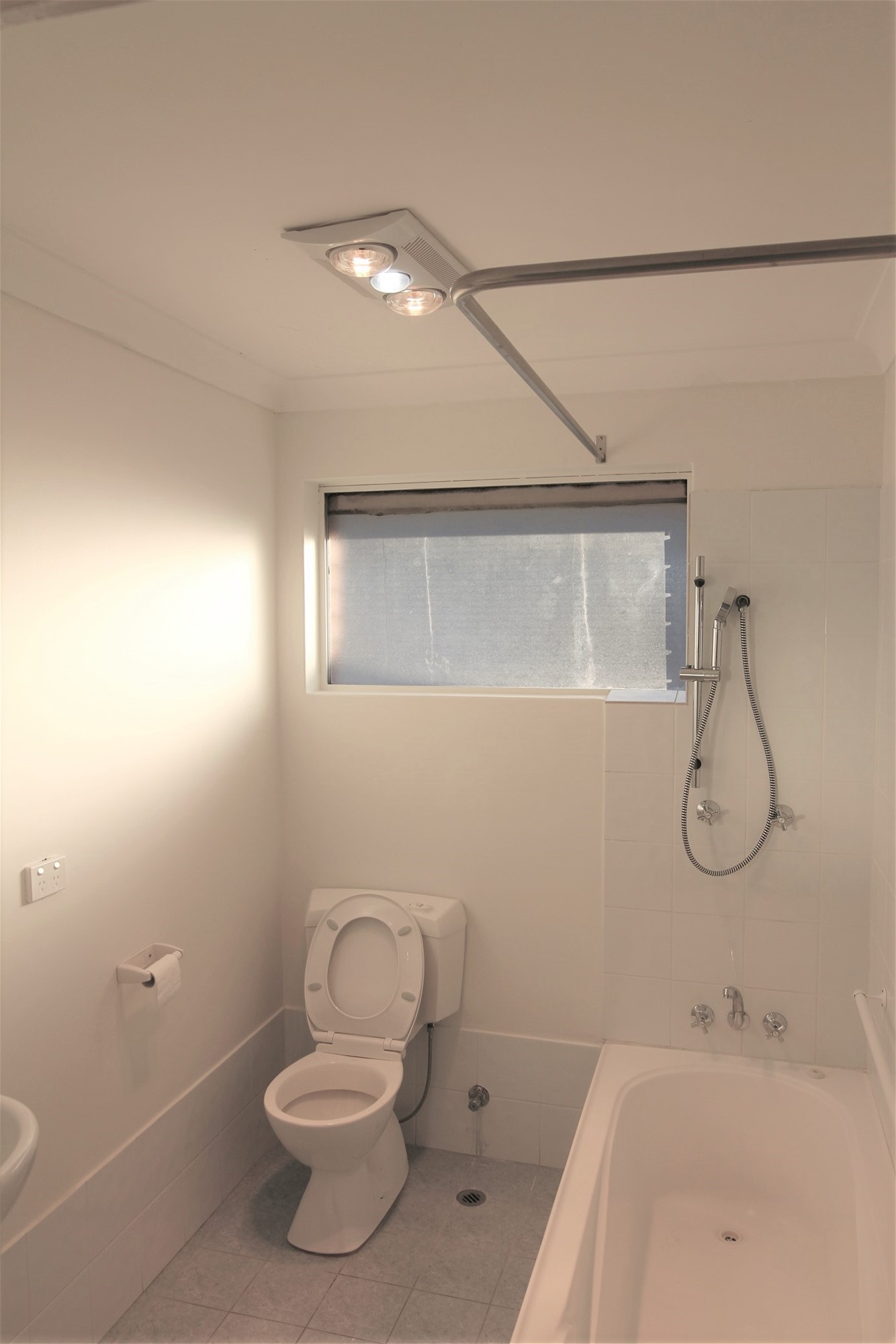 Clean and fresh 2 bed 3