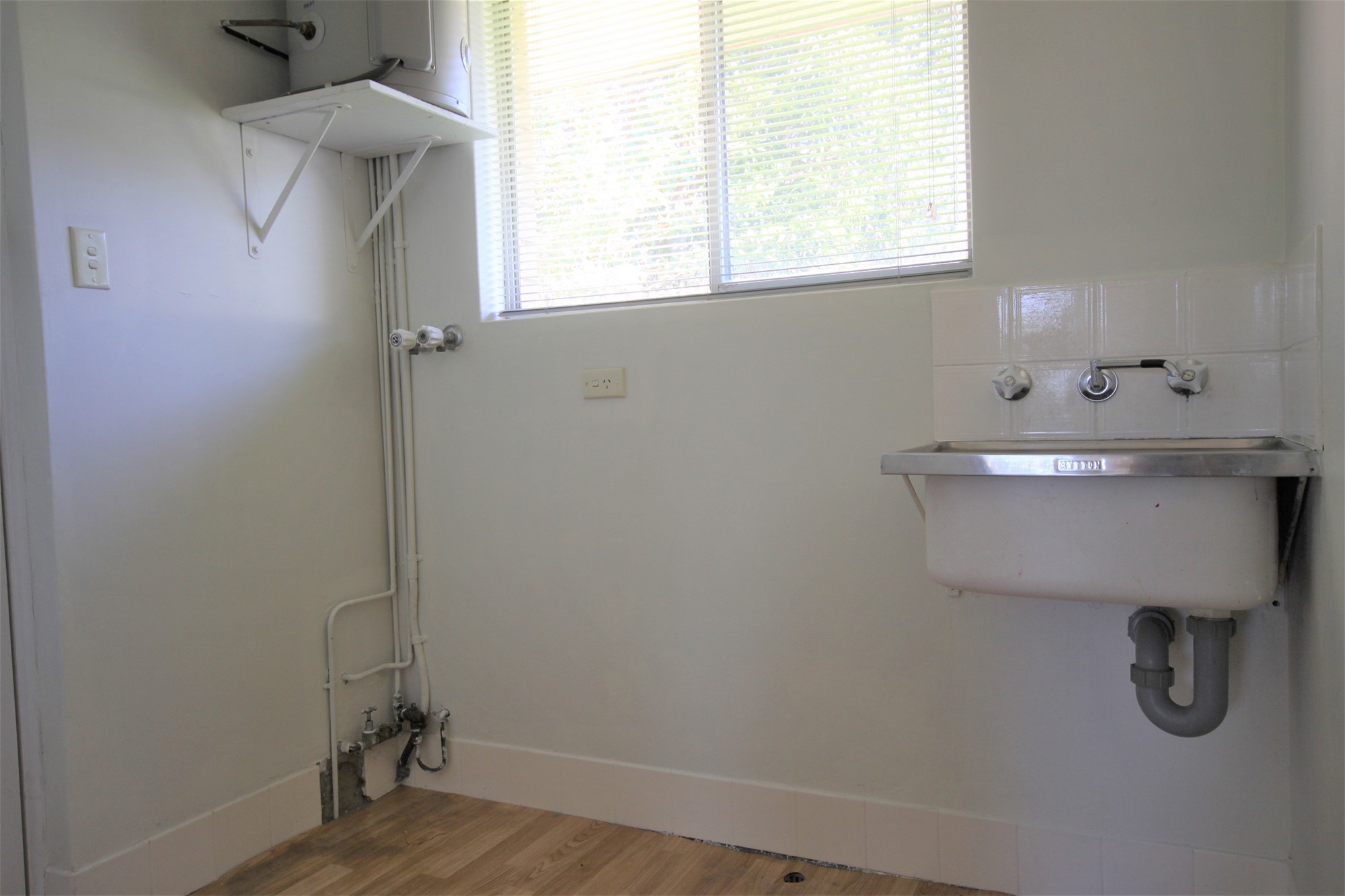 Clean and fresh 2 bed 6