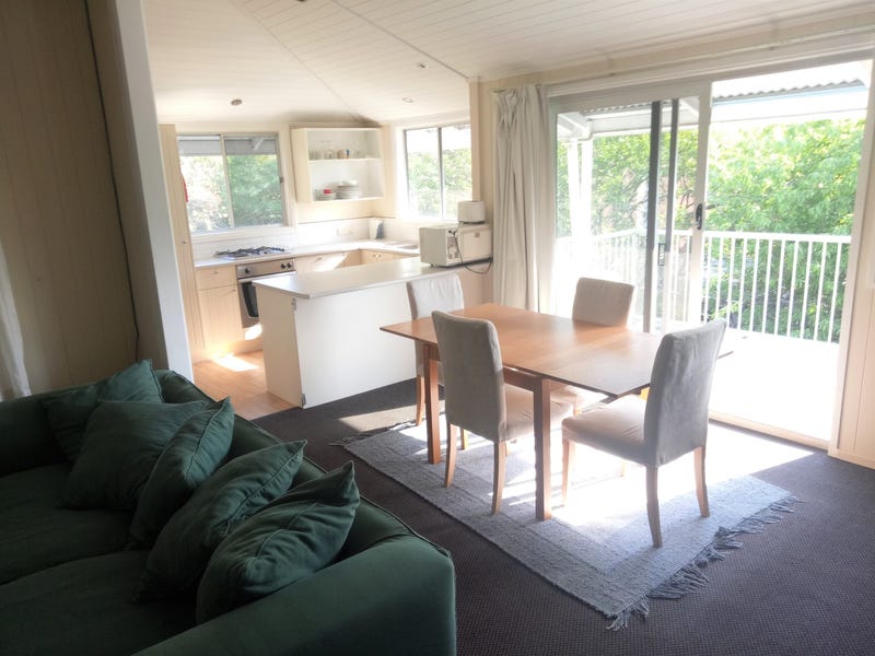 Secluded & Leafy Queenslander, 50m 8