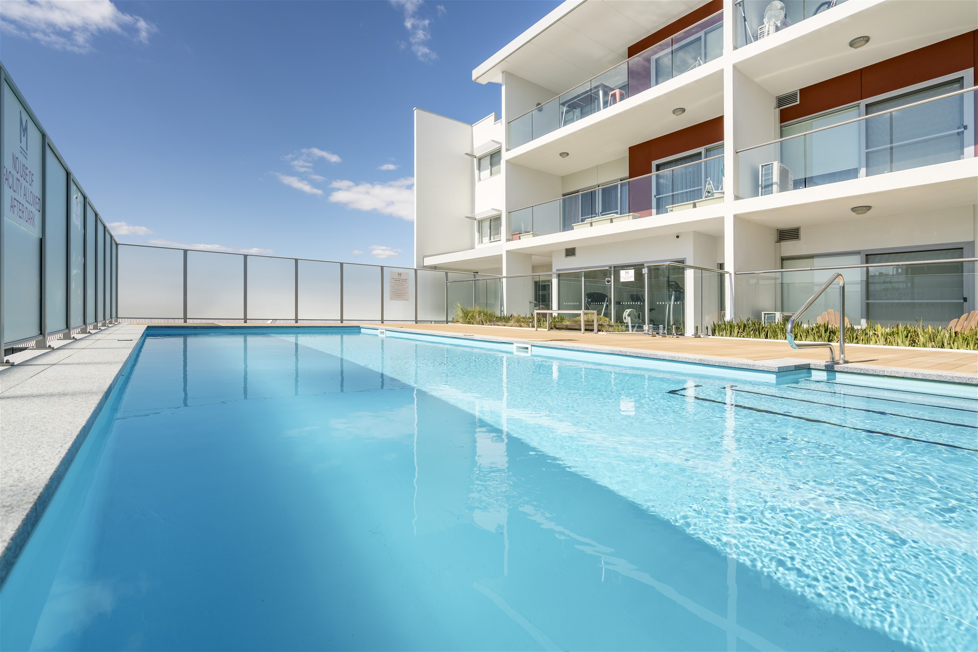 FURNISHED EXECUTIVE APARTMENT! 15