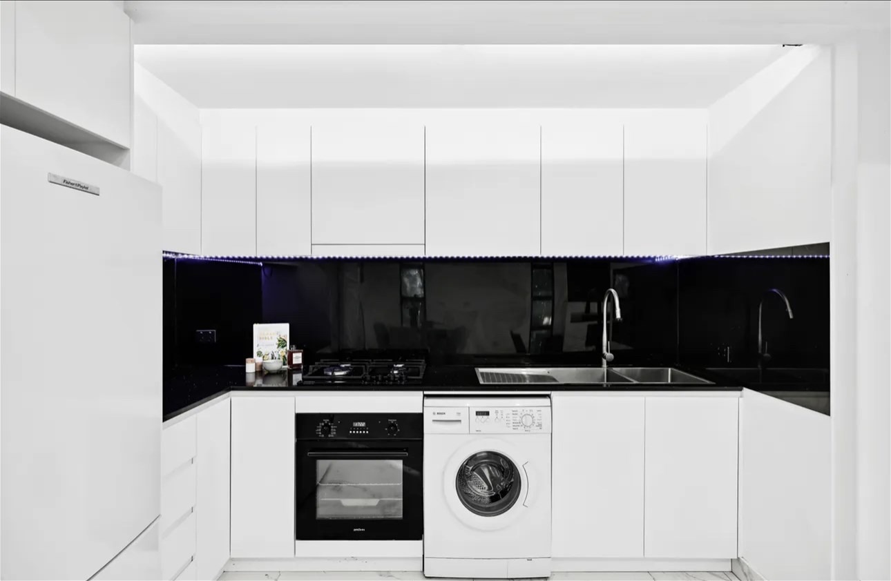 “Stunning Large Modern Granny Flat 10