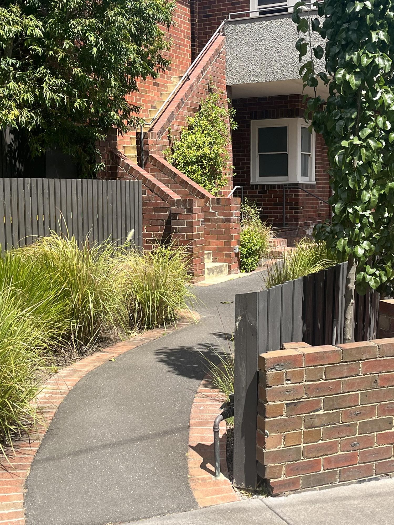 Modern 3 Bedroom with Period 8