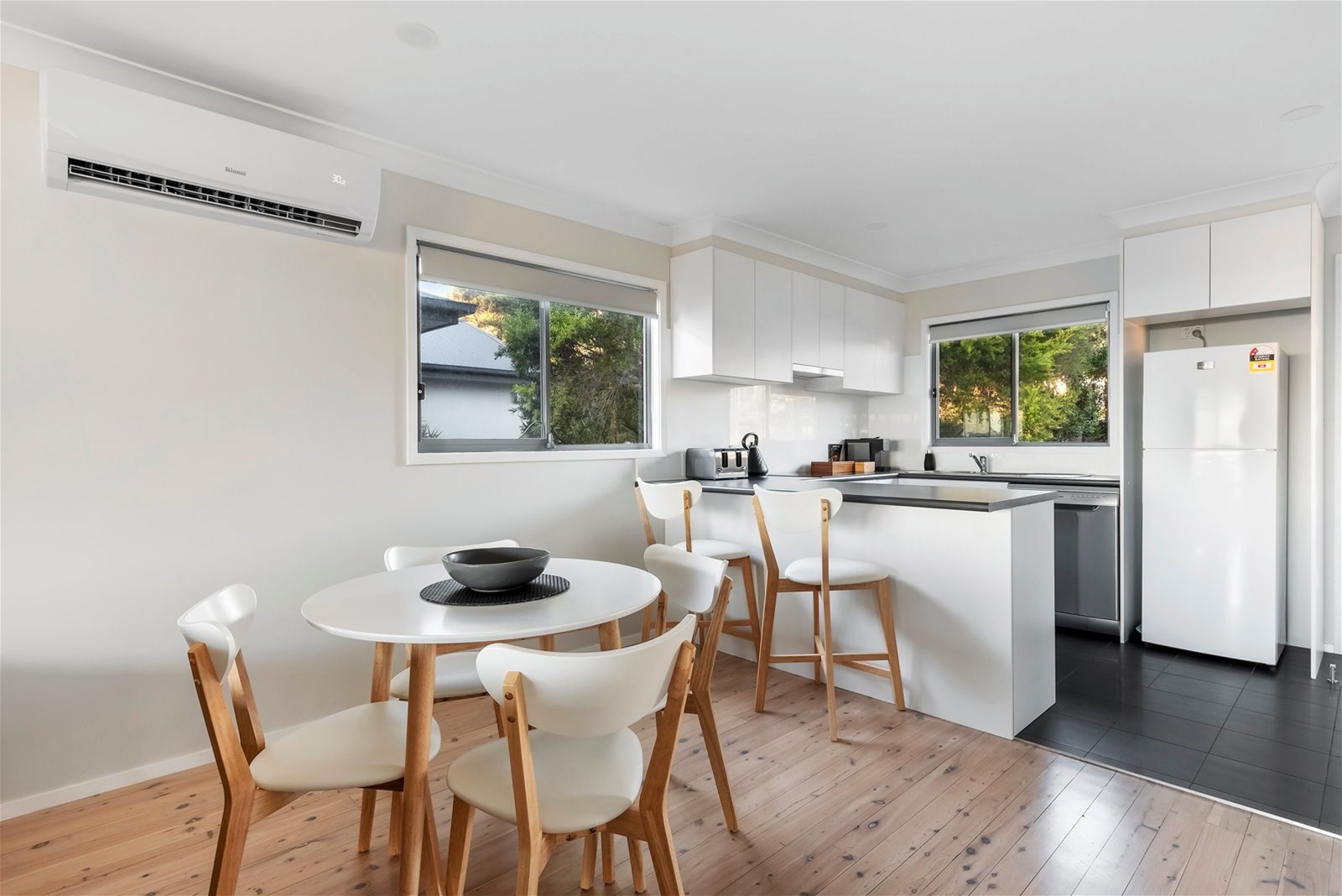 Cute furnished cottage with amazing 3