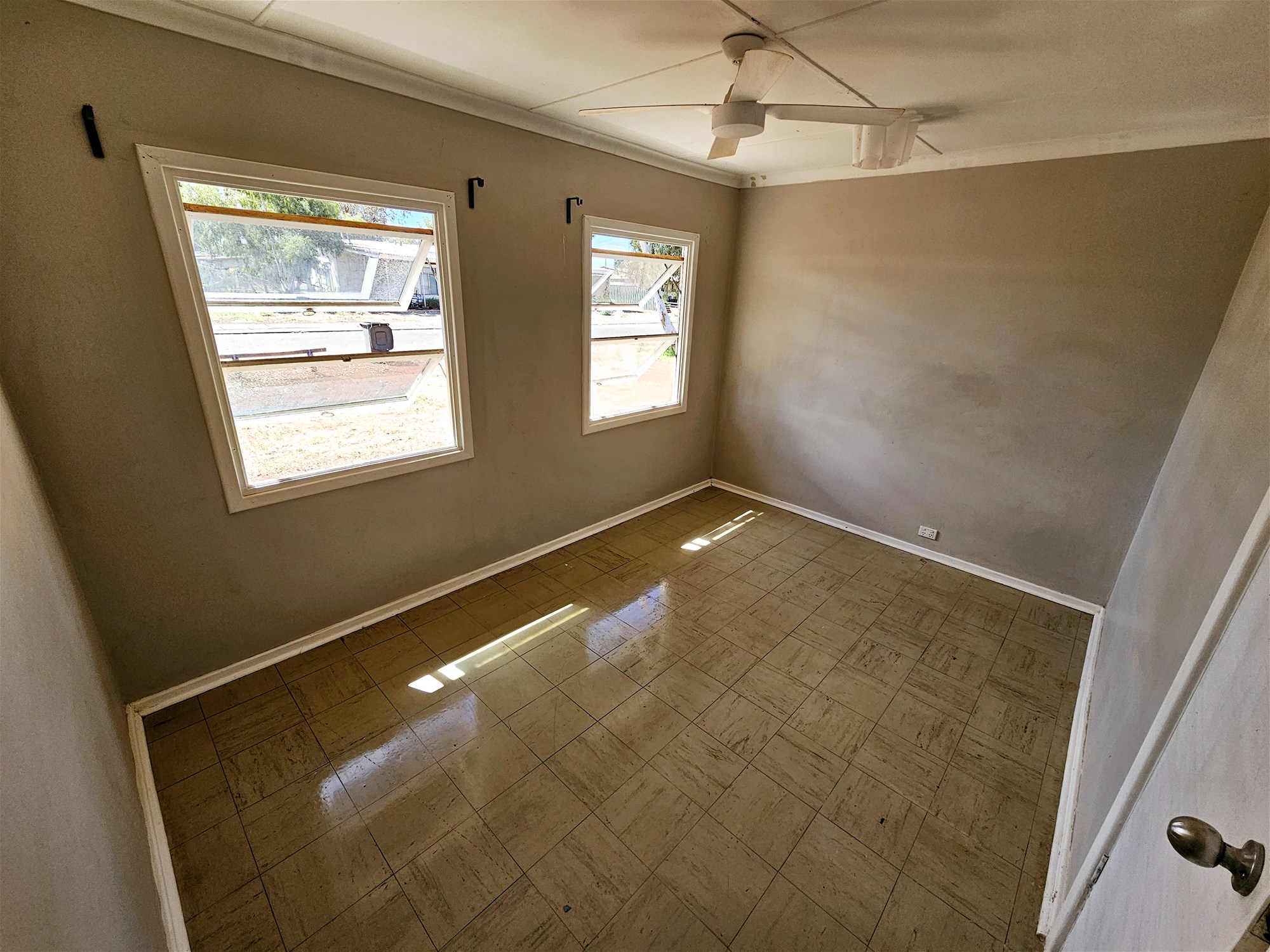 RENTAL AVAILABLE NOW!! 5 Morgans 3