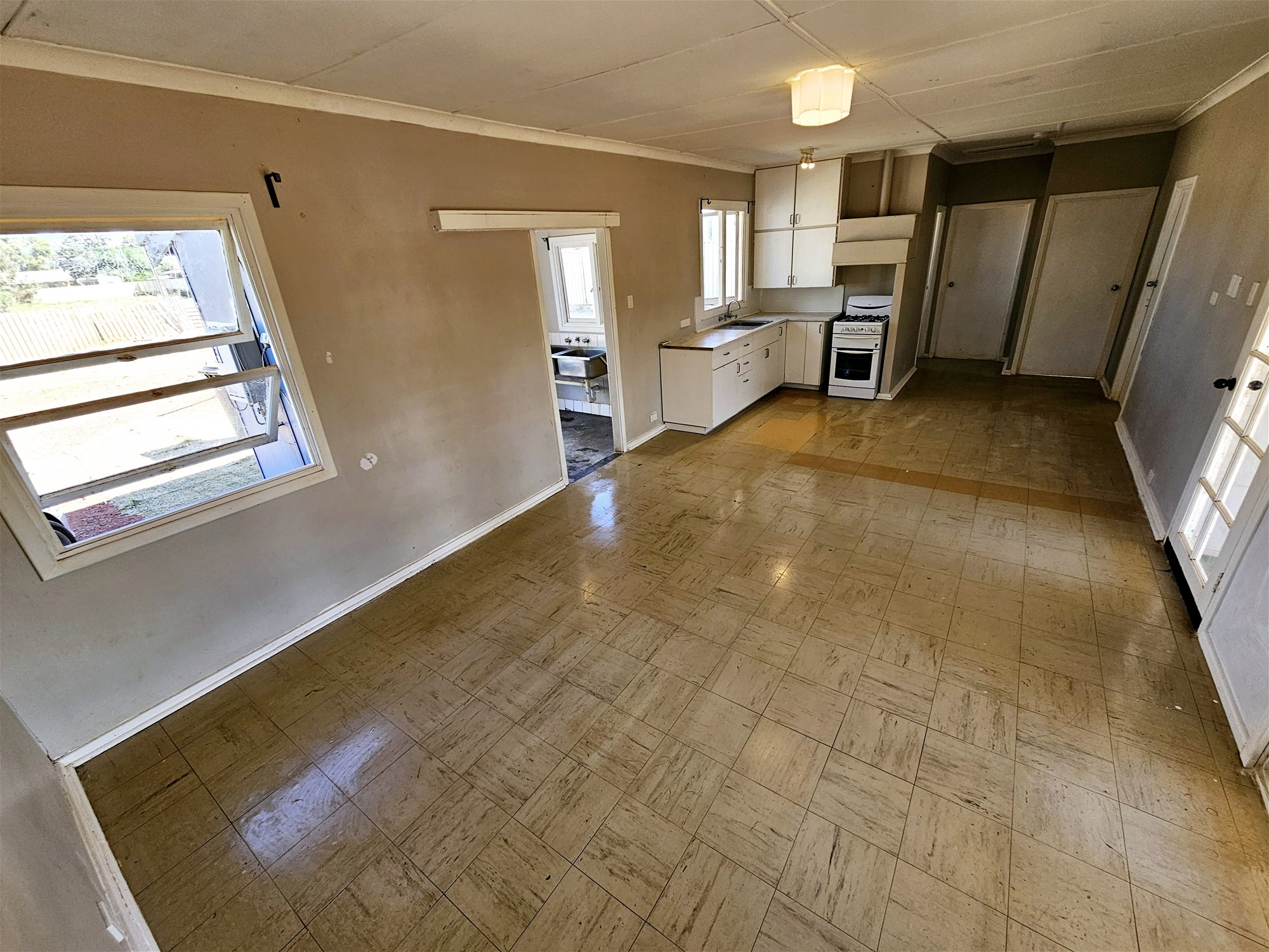 RENTAL AVAILABLE NOW!! 5 Morgans 7