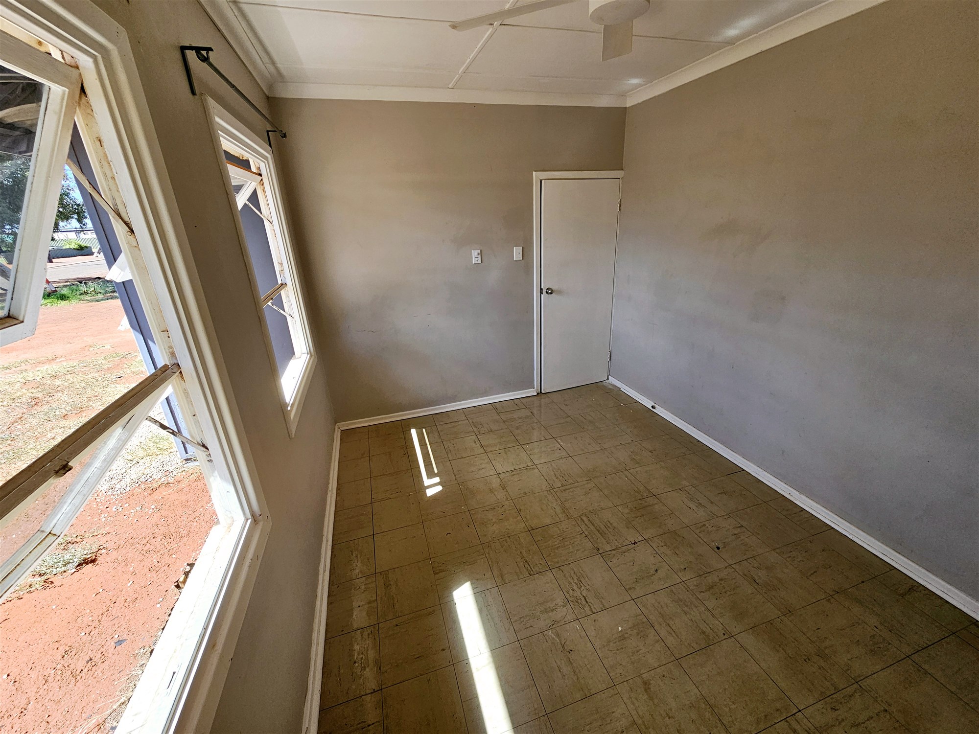 RENTAL AVAILABLE NOW!! 5 Morgans 8