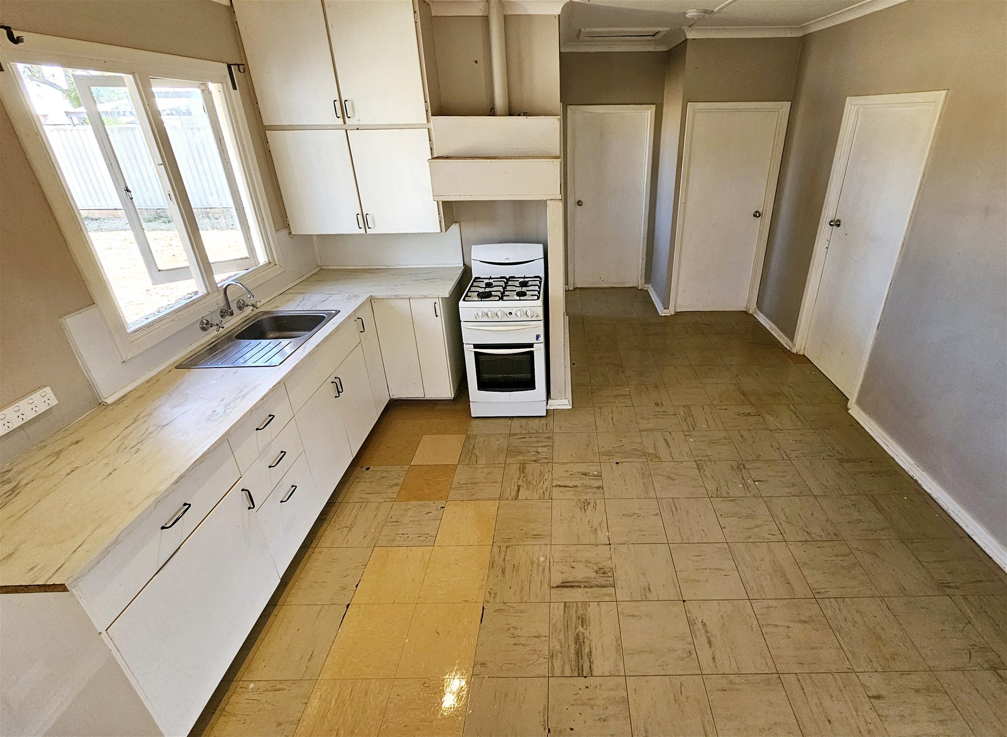 RENTAL AVAILABLE NOW!! 5 Morgans 18