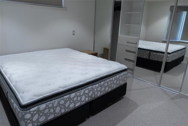Modern Duplex for Rent in 4