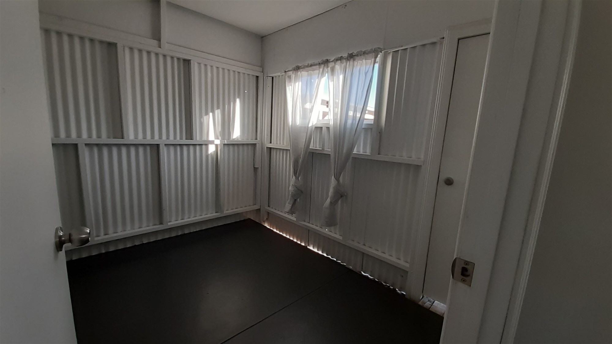 LOVELY CLASSIC COTTAGE -FRESHLY RENOVATED 23