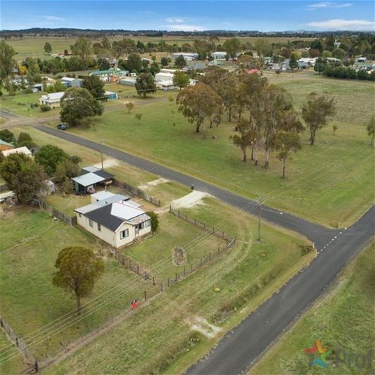 Spacious Property only 25 minutes 9