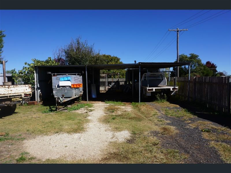 Spacious Property only 25 minutes 11